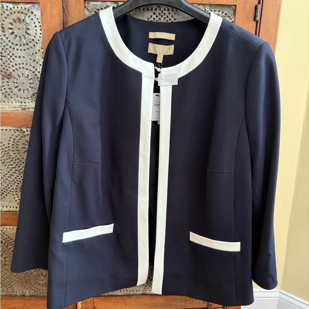 NWT: Talbots Women's Classic Navy Blazer with White Trim, 18W - Picture 2 of 8